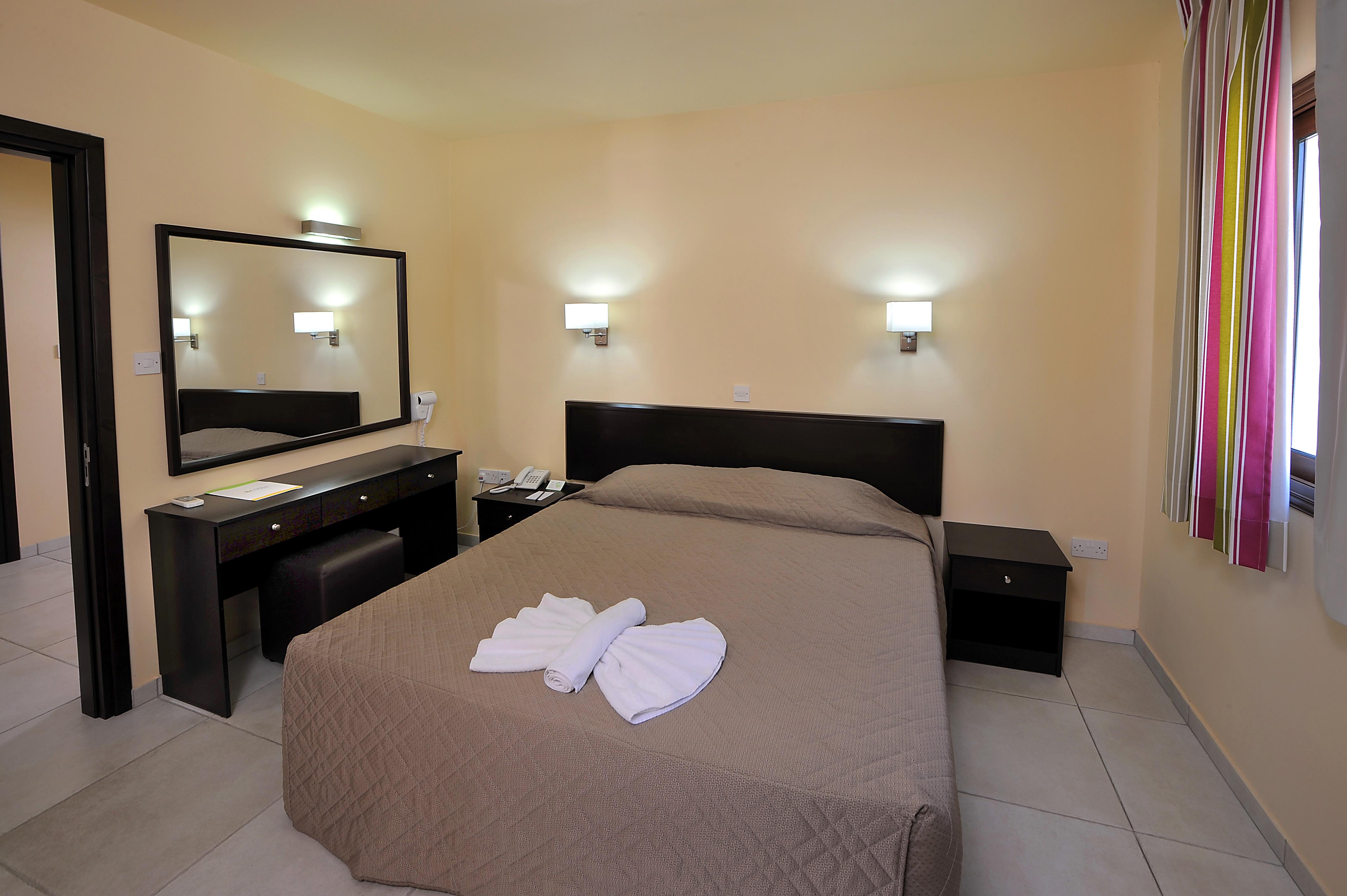 Nelia Gardens Hotel Айя Напа Екстериор снимка