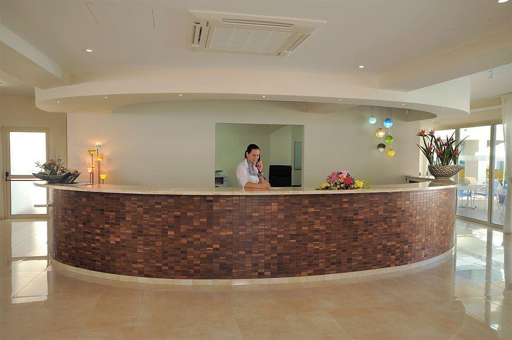 Nelia Gardens Hotel Айя Напа Екстериор снимка