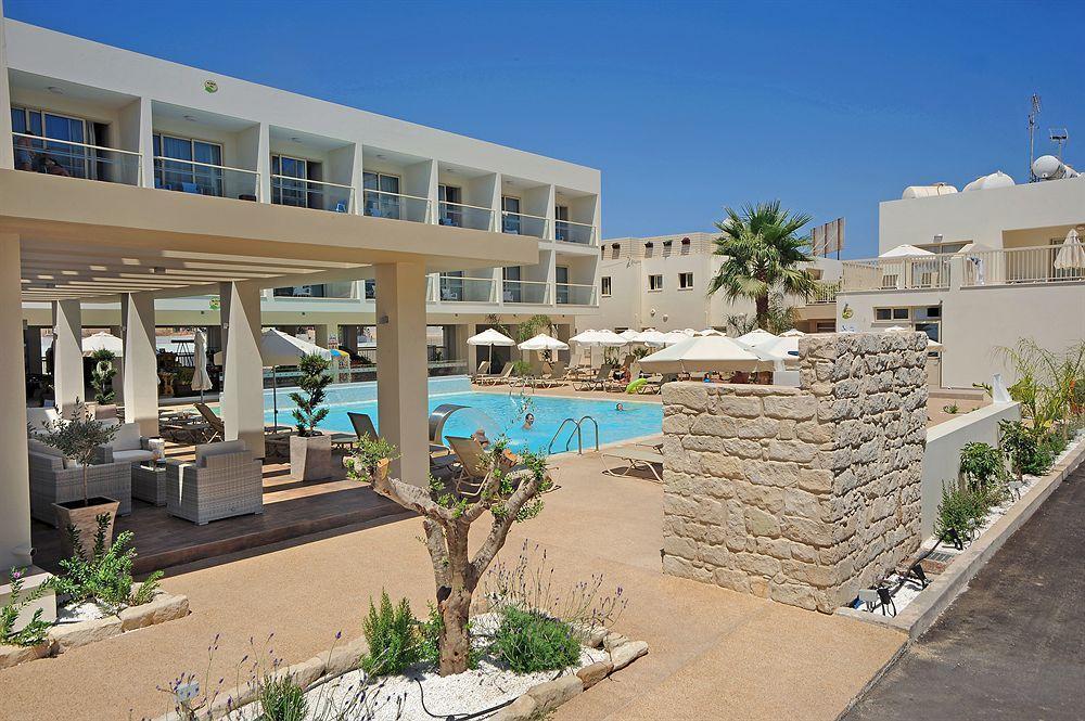 Nelia Gardens Hotel Айя Напа Екстериор снимка