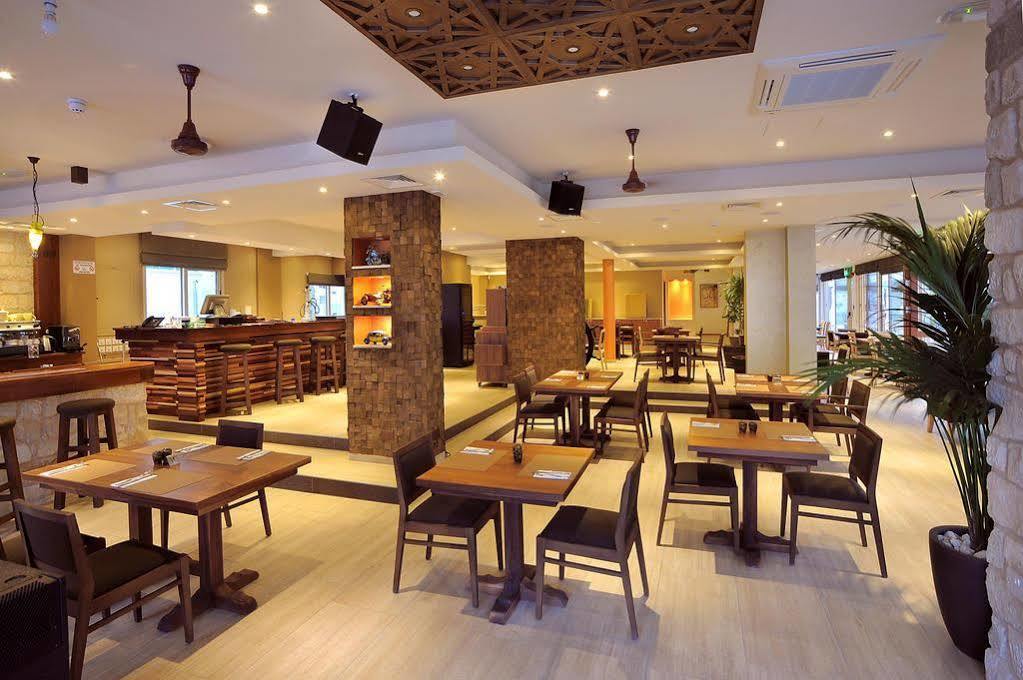 Nelia Gardens Hotel Айя Напа Екстериор снимка