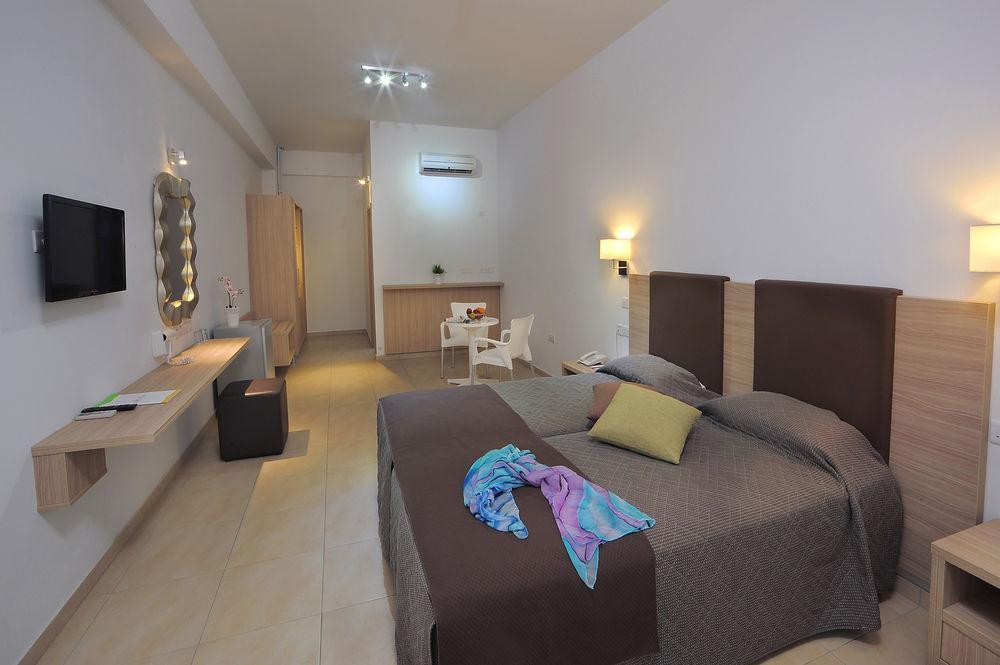 Nelia Gardens Hotel Айя Напа Екстериор снимка